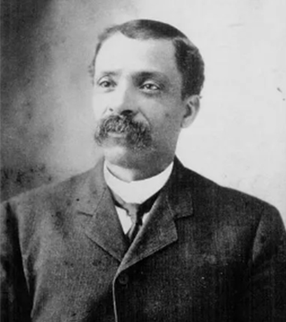 Photo en noir et blanc du professeur Frank Trigg.